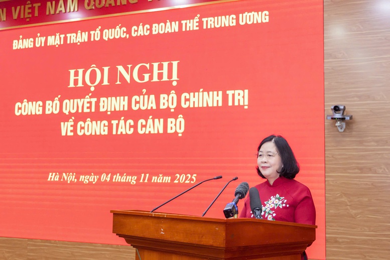 Đồng chí Bùi Thị Minh Hoài giữ chức Bí thư Đảng ủy Mặt trận Tổ quốc, các đoàn thể Trung ương - 5