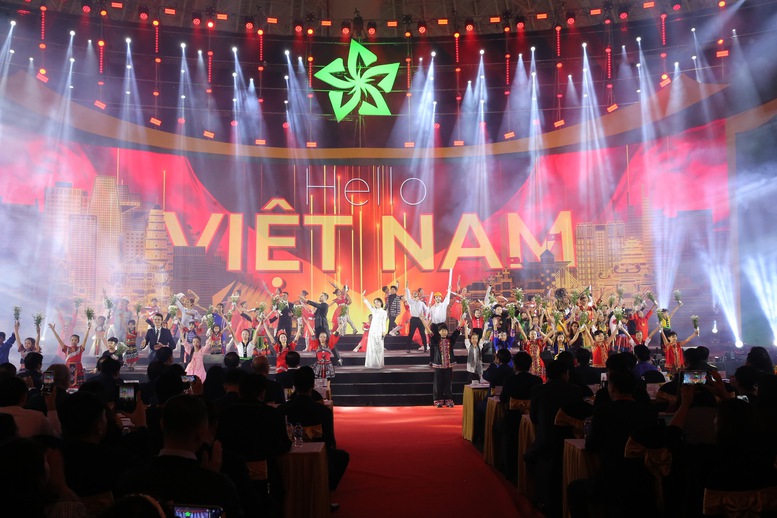 Thủ tướng: Hội chợ mùa Thu lần thứ nhất – 2025 đã trở thành lễ hội của công nghệ sáng tạo và văn hóa nghệ thuật - 7