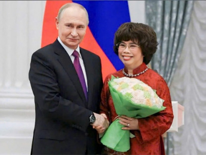 Thông tin doanh nghiệp - Anh hùng Lao động Thái Hương được tổng thống Nga Vladimir Putin trao tặng Huân chương Hữu Nghị