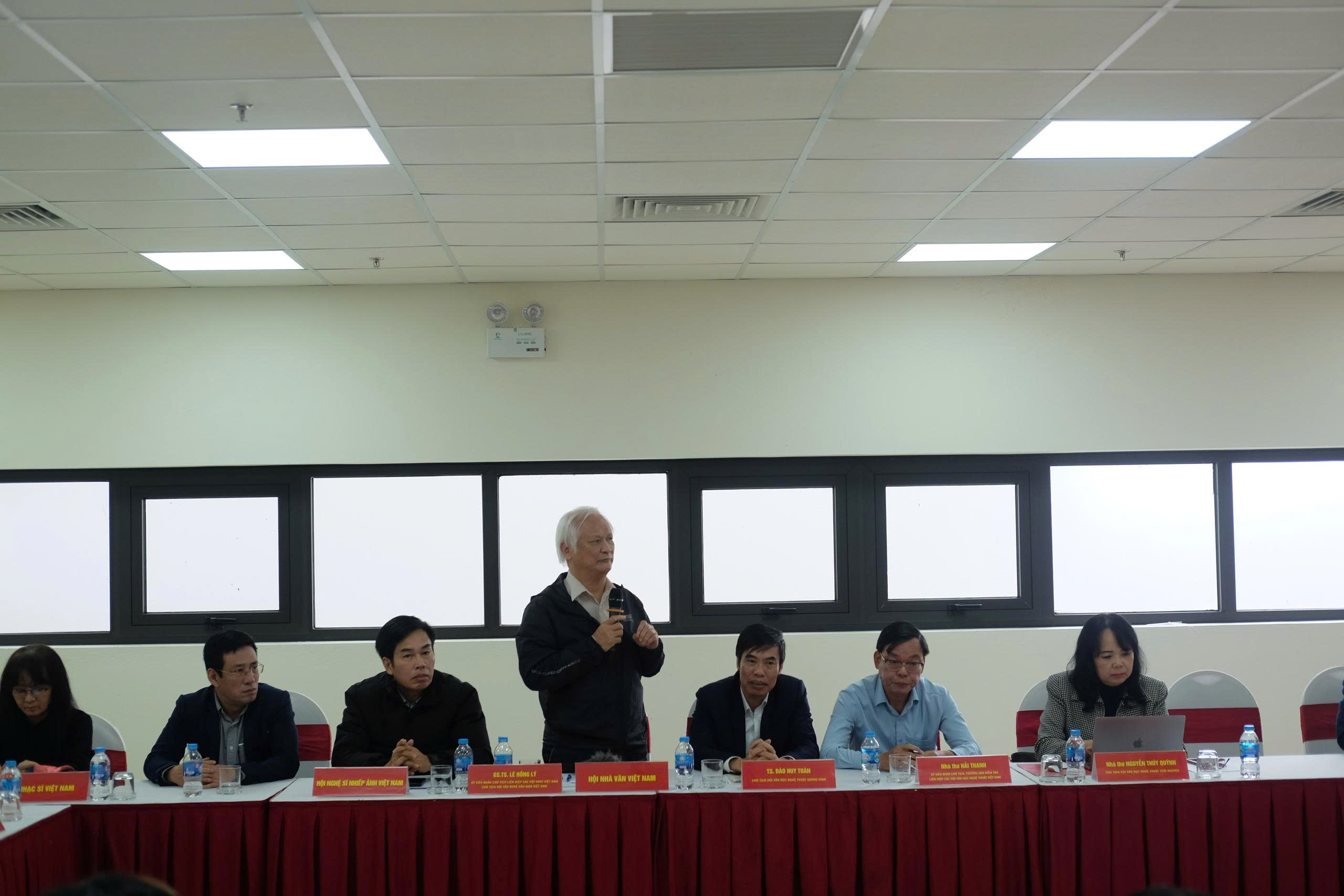 Liên hiệp các Hội Văn học nghệ thuật Việt Nam tổ chức Hội nghị lấy ý kiến góp ý dự thảo các Văn kiện Đại hội XIV của Đảng - 5