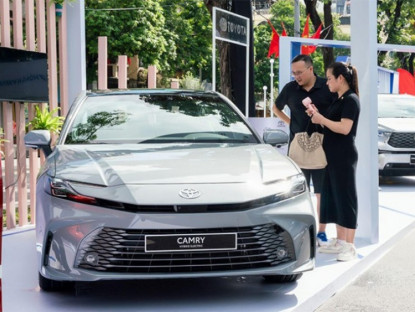 Thông tin doanh nghiệp - Toyota ưu đãi cuối năm, kích cầu mua sắm và tạo cú hích doanh số