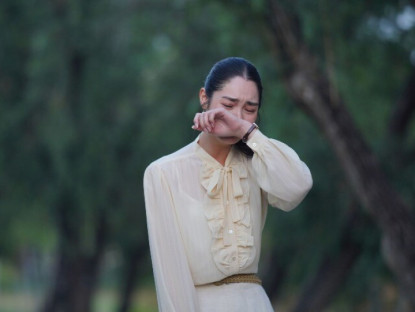 Gia đình - Bị mẹ chồng đuổi đi sau khi chồng mất, 12 năm sau bà xin tôi quay về, bí mật khiến tôi nghẹn ngào