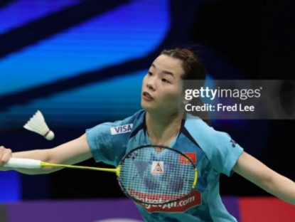 Thể thao - Hotgirl cầu lông Thùy Linh &quot;đòi nợ&quot; thành công, giật vé tứ kết giải 6 tỷ đồng