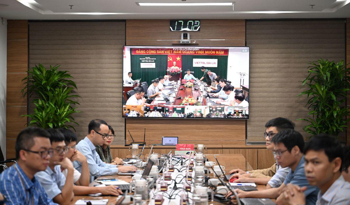 Bão số 13 cách Gia Lai 120Km: Quân đội sẵn sàng điện thoại vệ tinh, BTS "kiểu Lego", drone - 2