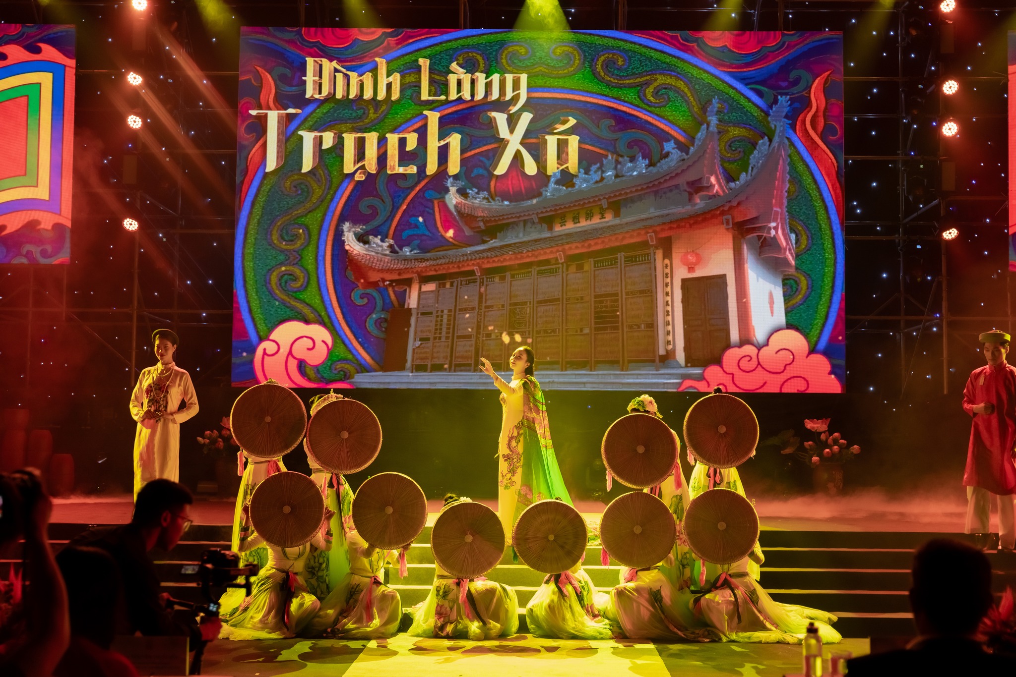 Lễ hội Áo dài Du lịch 2025: Khơi dậy niềm tự hào về tà áo dài Việt Nam - 4