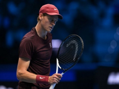 Thể thao - Sinner vượt Alcaraz chạm cột mốc mới, chuỗi trận đấu tiệm cận hoàn hảo 2025