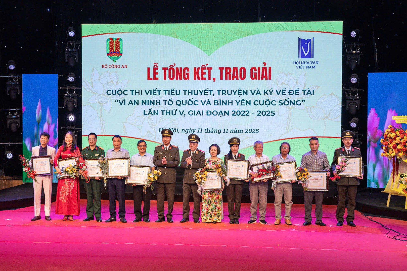 Vinh danh 34 tiểu thuyết, truyện và ký xuất sắc viết về đề tài “Vì an ninh Tổ quốc và bình yên cuộc sống” - 5