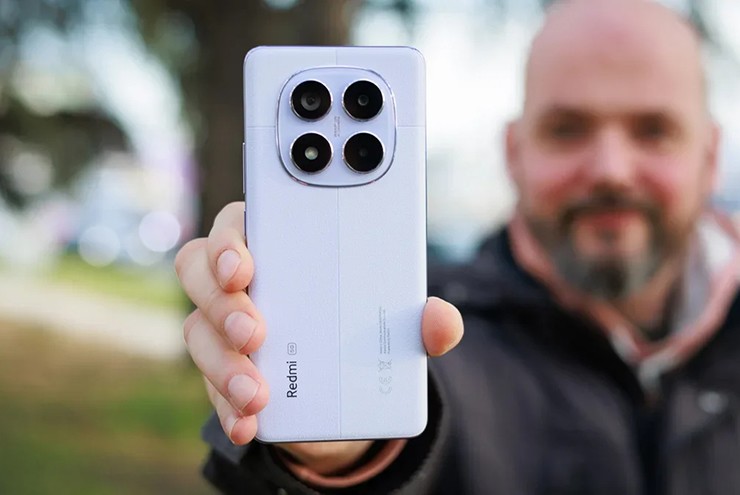 Apple và Samsung sẽ “toát mồ hôi” với smartphone pin 10.000mAh từ Xiaomi - 2