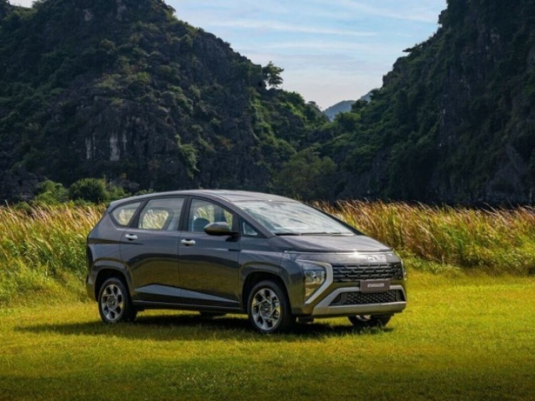 So sánh các phiên bản Hyundai Stargazer: Thiết kế, tiện nghi và an toàn ấn tượng