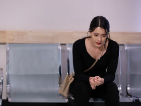 Mới cưới 3 ngày thì mẹ tôi nhập viện, tôi xin lại tiền cưới từ mẹ chồng rồi chết lặng khi thấy số sư