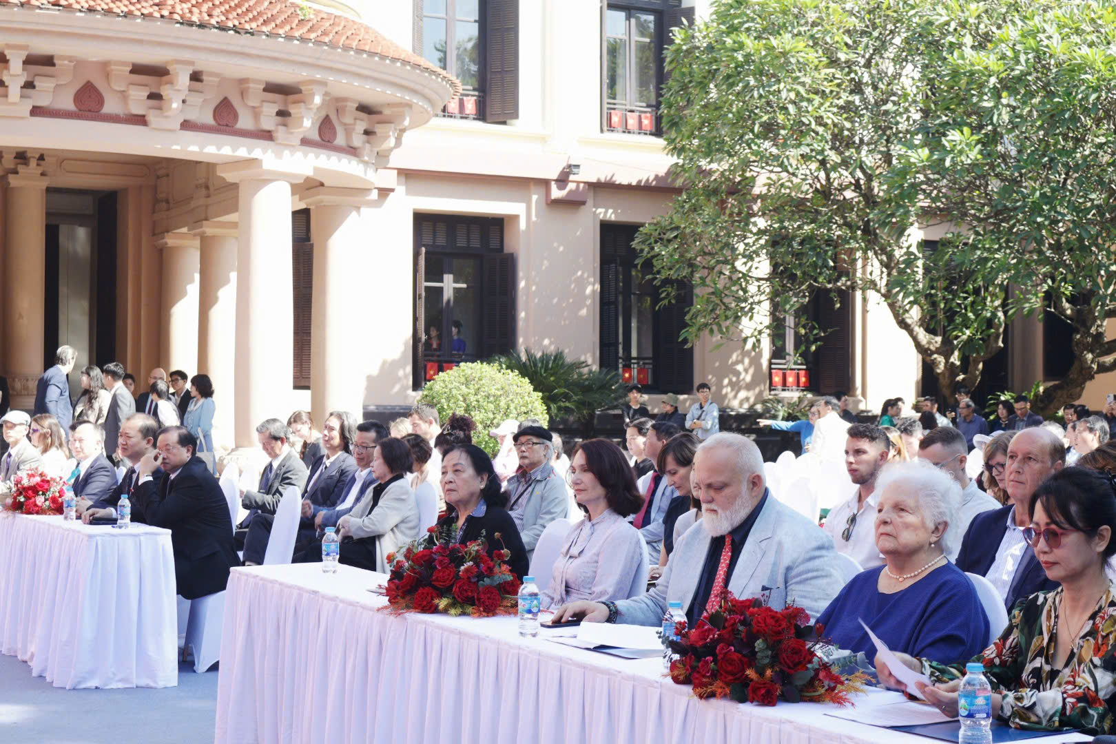 Một thế kỷ phát triển rực rỡ của nền mỹ thuật hiện đại Việt Nam qua sáng tác của nhiều thế hệ - 2