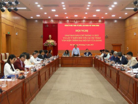 Kết luận Hội nghị giao ban báo chí tháng 11/2025 và lấy ý kiến đối với các dự thảo văn kiện trình Đại hội XIV của Đảng