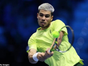 Alcaraz vào bán kết ATP Finals có kỷ lục vượt 