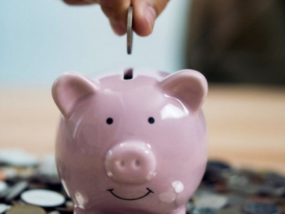 Kinh tế - Đàn ông hay phụ nữ giỏi tiết kiệm hơn?