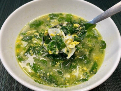 Gia đình - Cây này trồng chỉ lấy lá, vitamin C gấp 45 lần rau thường, nấu canh trứng cực lạ nhưng siêu ngon