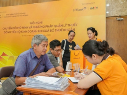 Thông tin doanh nghiệp - LPBank chung tay gỡ khó cho hộ kinh doanh, tiểu thương trước &quot;bước ngoặt&quot; xóa bỏ thuế khoán