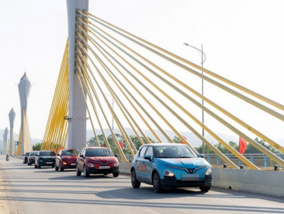 Thông tin doanh nghiệp - Chuyên gia: Doanh số gấp 3 lần “cựu vương” Toyota, VinFast đang khẳng định đẳng cấp và chất lượng xe điện Việt