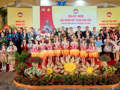 Tin Tức - Tổng Bí thư Tô Lâm dự Ngày hội Đại đoàn kết toàn dân tộc tại phường Ba Đình
