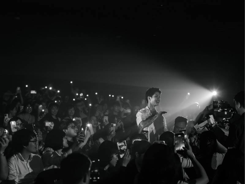 Nguyễn Hùng "Mưa đỏ" gặp fan Hà Nội trong một dịp đặc biệt - 2