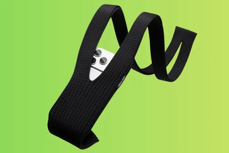 Tại sao bị chê tơi tả, túi đựng iPhone “đắt như vàng” của Apple lại bán sạch? - 1