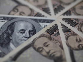 Đồng USD tăng cao kỷ lục, yên Nhật lao dốc: Điều gì đang xảy ra?