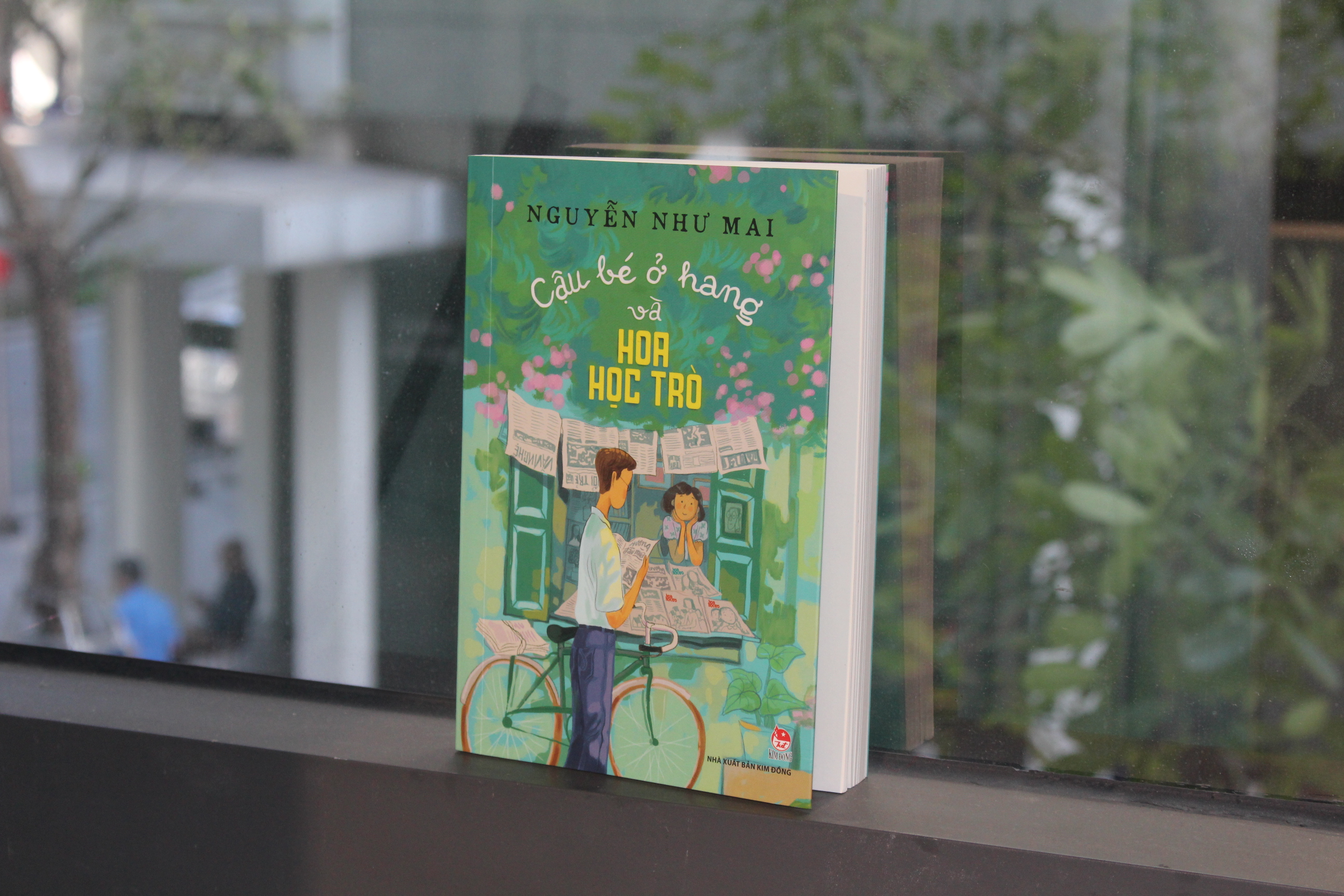 Nhà báo kỳ cựu Nguyễn Như Mai ra mắt cuốn hồi kí “Cậu bé ở hang và Hoa Học Trò” - 2