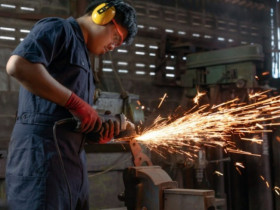 Giá đồng tăng kỷ lục, nhu cầu của đất nước tỷ dân “tụt dốc”