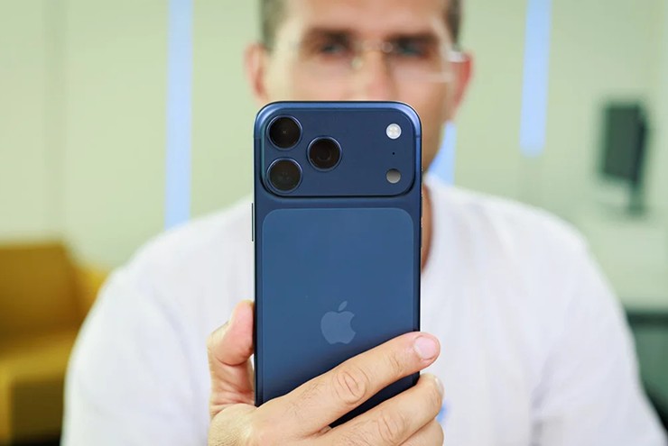 Samsung nóng mặt nếu Apple chấp nhận giảm giá trị thương hiệu iPhone - 1