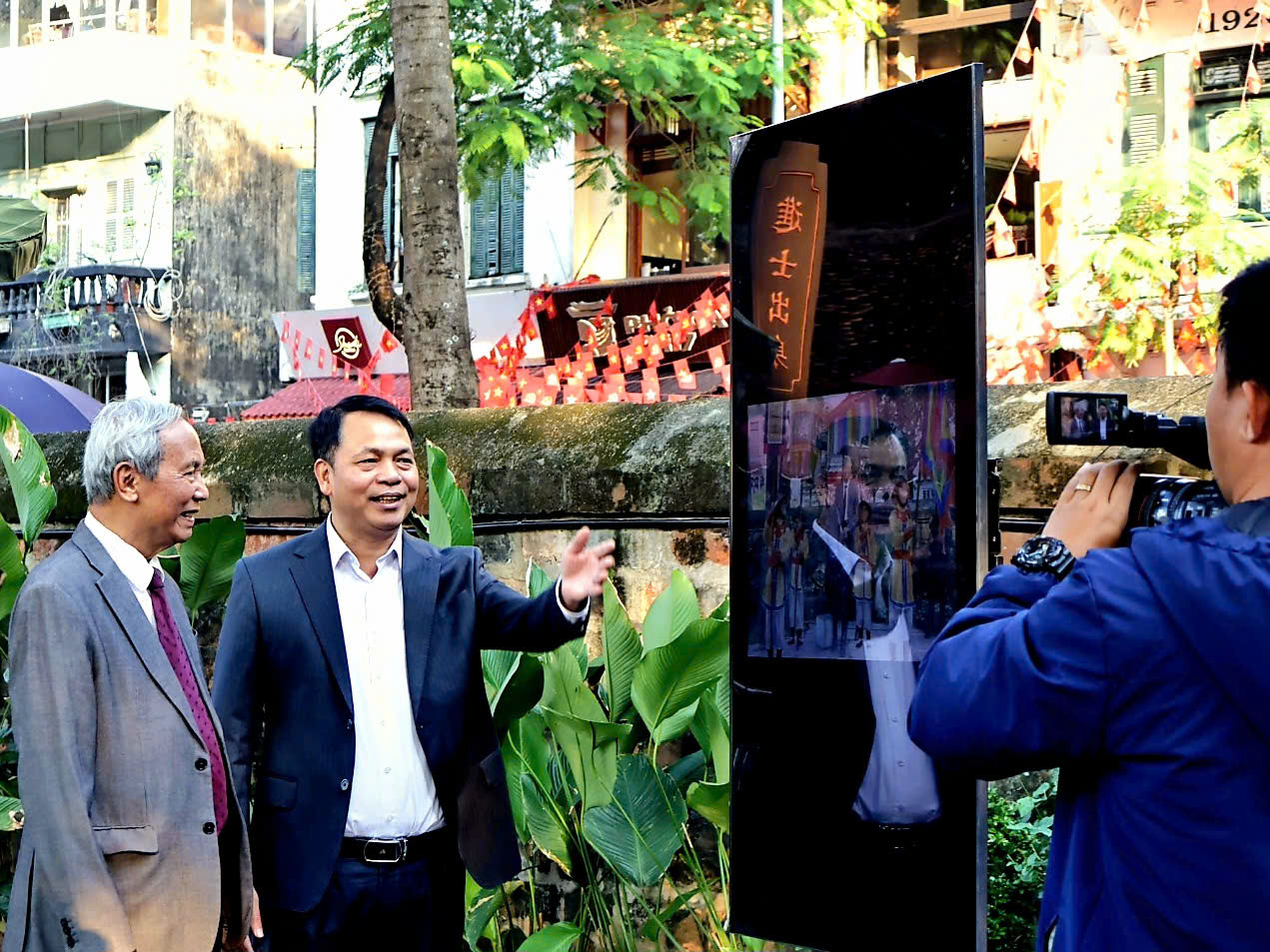 Trải nghiệm di sản số “Việt Nam Diệu Sử” tại Văn Miếu - Quốc Tử Giám - 5