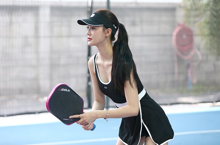 Dàn hoa hậu pickleball khoe đường cong “đốt mắt”, người đẹp Đặng Yến vô địch - 4