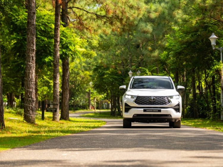 Top 5 xe hybrid bán nhiều nhất tại Việt Nam tháng 10/2025