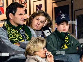 Nóng nhất thể thao chiều 24/11: Roger Federer từ chối làm HLV cho con trai