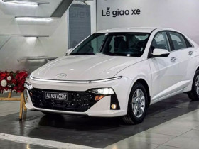 Sedan Hàn đại hạ giá quyết chạy đua doanh số với xe Nhật