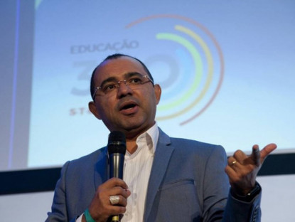 Thông tin doanh nghiệp - Các nhà tiên phong của kỷ nguyên AI chia sẻ tại Tọa đàm Đạo đức và An toàn AI VinFuture