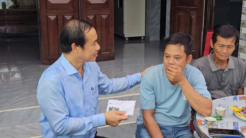 Phó Bí thư Đảng ủy MTTQ, các đoàn thể Trung ương thăm hỏi, động viên người dân vùng lũ Đắk Lắk - 2