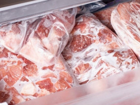 Thịt mua về đừng cho ngay vào tủ lạnh, thêm bước nữa để được lâu, lúc nấu vẫn tươi như mới