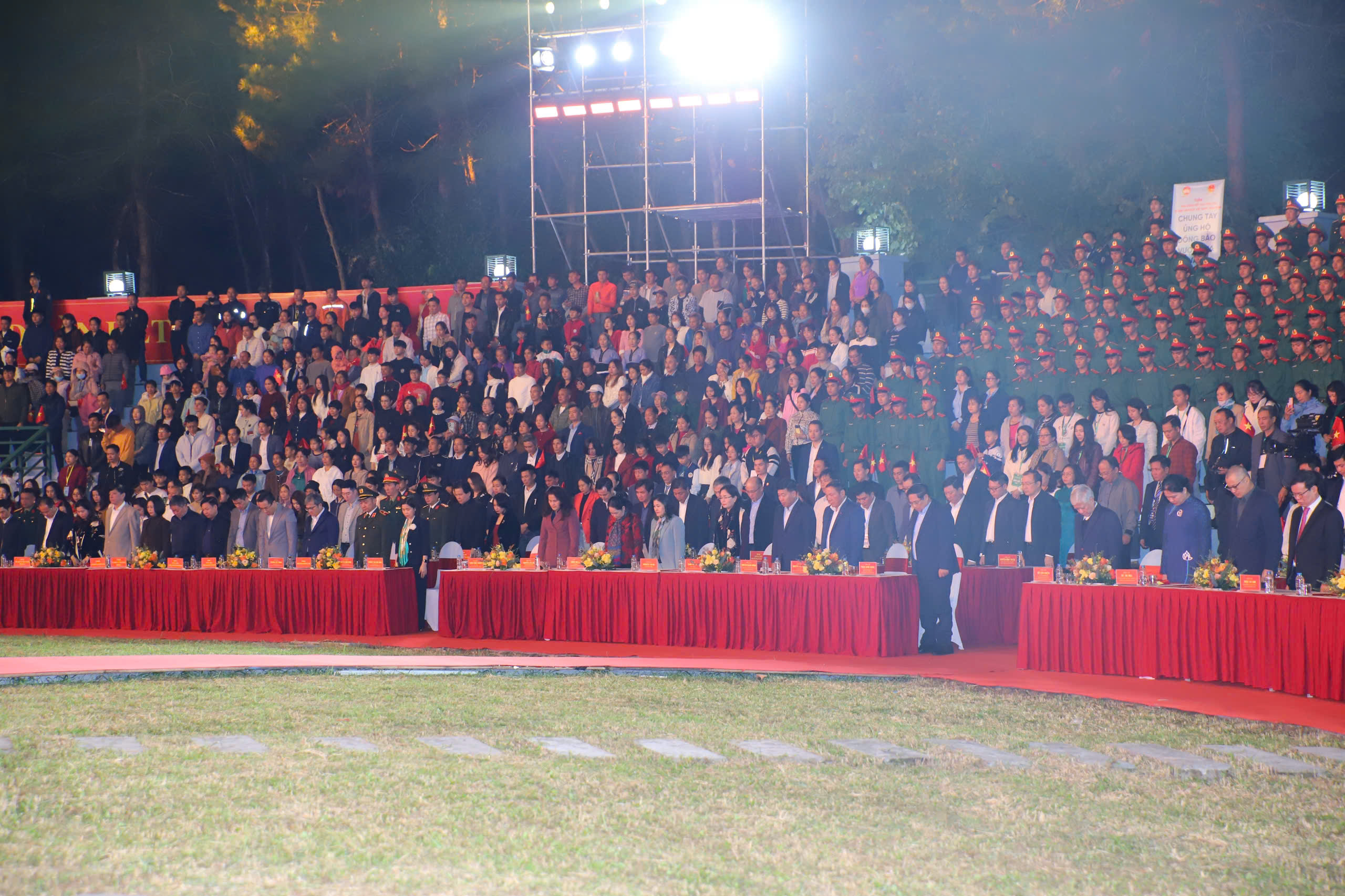 Khai mạc Tuần Đại đoàn kết các dân tộc - Di sản Văn hóa Việt Nam: Đoàn kết một lòng – Hướng về Miền Trung - 1