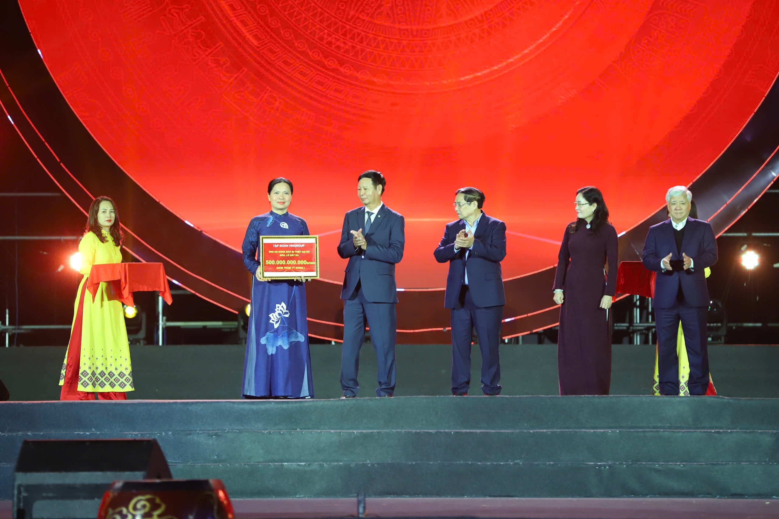 Khai mạc Tuần Đại đoàn kết các dân tộc - Di sản Văn hóa Việt Nam: Đoàn kết một lòng – Hướng về Miền Trung - 9