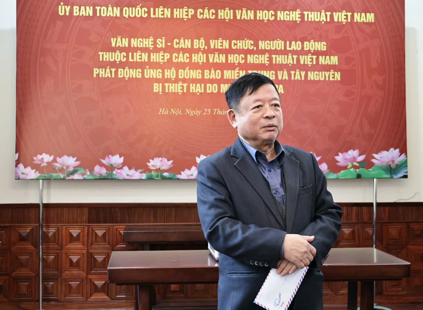 Liên hiệp các Hội Văn học nghệ thuật Việt Nam phát động ủng hộ đồng bào bị thiệt hại do mưa lũ - 3