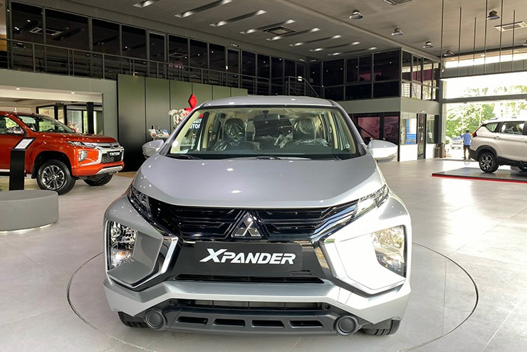 Xả hàng với giá từ dưới 500 triệu đồng, Mitsubishi Xpander hâm nóng thị trường - 1