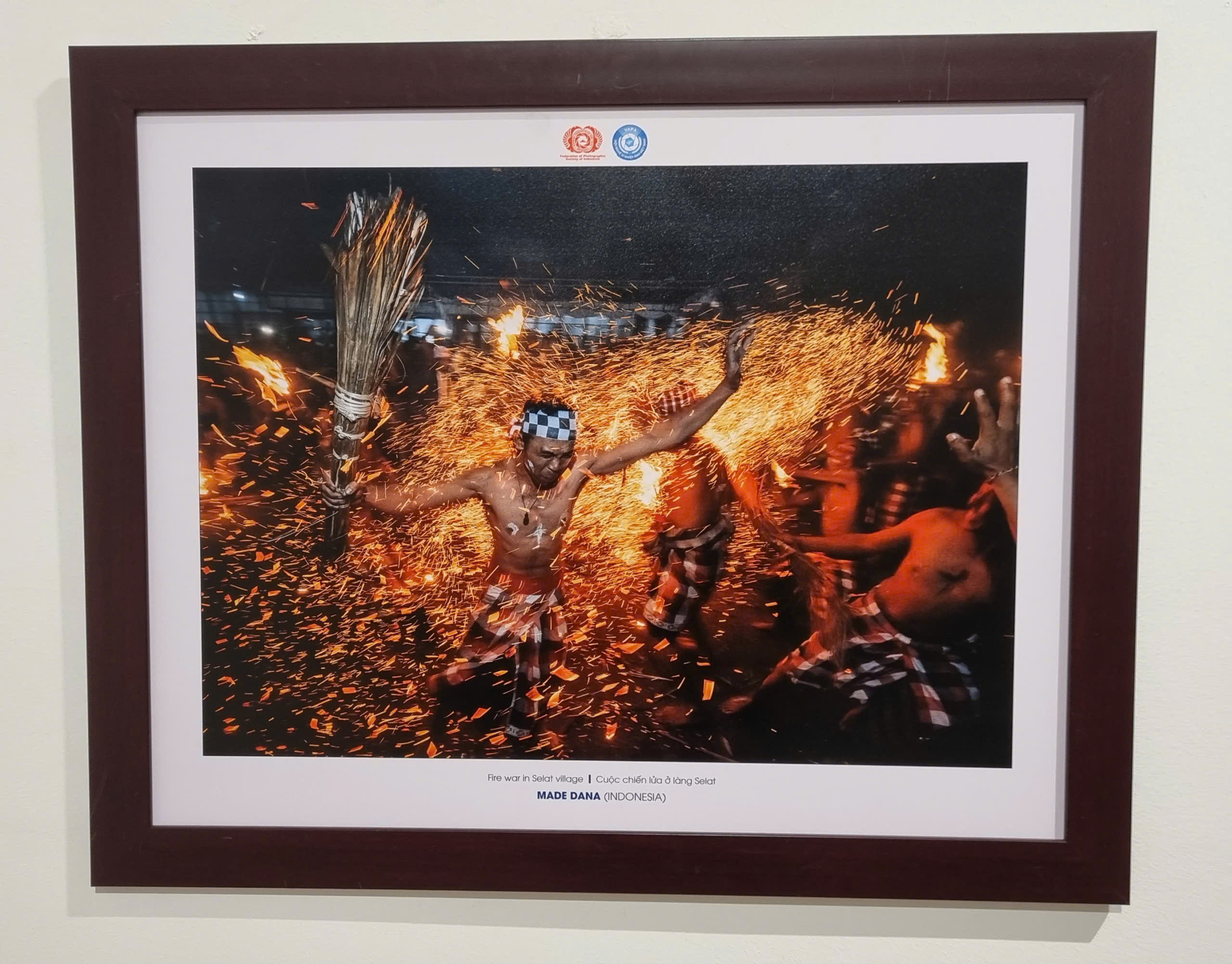 Thưởng lãm 140 ảnh nghệ thuật qua ống kính của các nghệ sĩ Việt Nam và Indonesia - 13