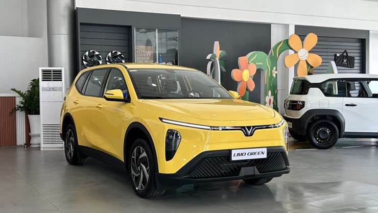 Xả hàng với giá từ dưới 500 triệu đồng, Mitsubishi Xpander hâm nóng thị trường - 2