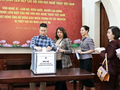 Tin Tức - Kết quả Lễ phát động ủng hộ đồng bào Miền Trung và Tây Nguyên bị thiệt hại do mưa lũ của Liên hiệp các hội Văn học nghệ thuật Việt Nam