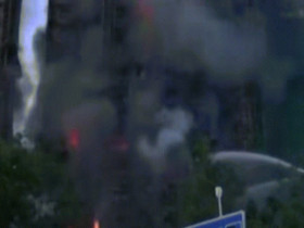 Diễn biến từ đầu tới cuối vụ cháy thảm khốc ở Hong Kong