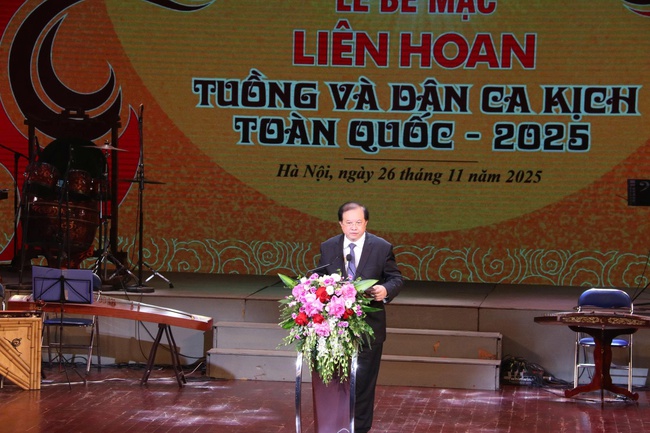 Vở diễn “Lửa cháy Phiên Ngung” và “Chìm trong vòng xoáy” được trao Huy chương Vàng tại Liên hoan Tuồng và Dân ca kịch toàn quốc 2025 - 1