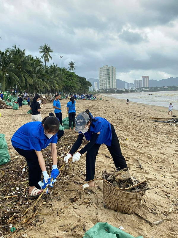 Khát vọng tuổi trẻ Việt Nam qua những mùa gian khó - 2