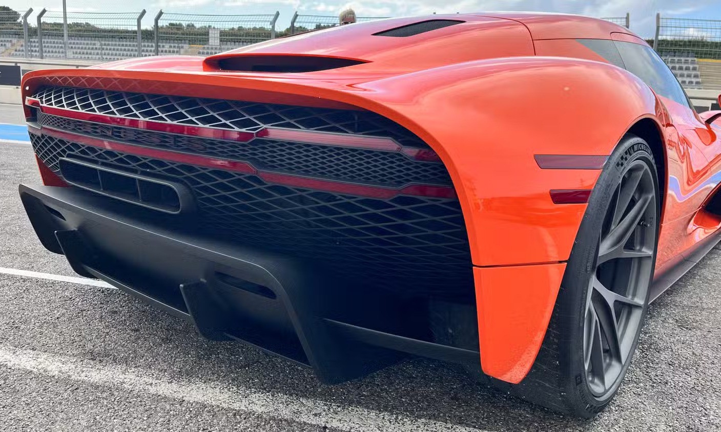 Hãng Genesis lấn sân vào phân khúc siêu xe - 5