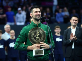 Nóng nhất thể thao sáng 28/11: Djokovic phá kỷ lục của Federer