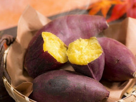 Luộc khoai lang nhất định phải cho thìa này, củ nào củ nấy bở tung, thơm nức, bùi ngon ăn thật đã