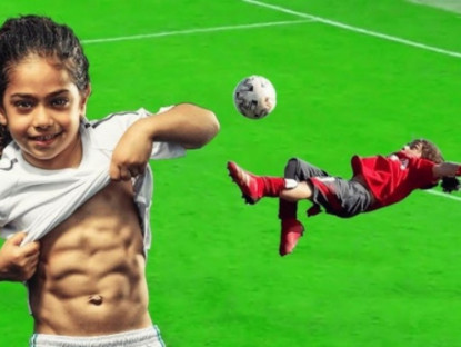 Thể thao - &quot;Messi Iran&quot; 5 tuổi đã có cơ bụng 6 múi, đi bóng như dính vào chân giờ ra sao?